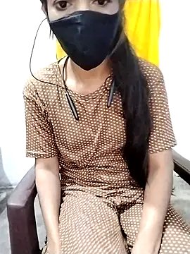 Snapshot of Cute-Ridhima chatting on 10-07-25, 04:52 Cute-Ridhima online show from 10-07-25, 04:52