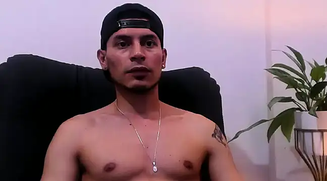 CruzVega online show from 02-05-25, 01:47