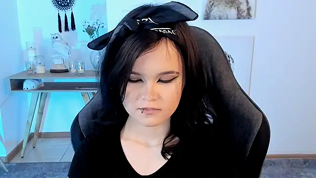 Elainebeness online show from 02-26-25, 10:58