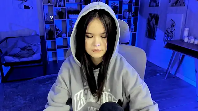 Elainebeness online show from 10-21-25, 07:35