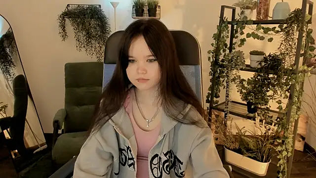 Elainebeness online show from 06-12-26, 11:24