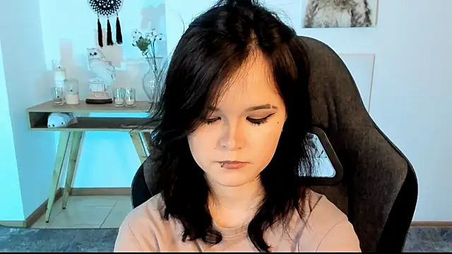 Elainebeness online show from 02-28-25, 10:50