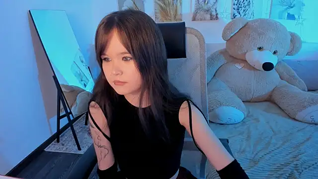 Elainebeness online show from 03-31-26, 04:20