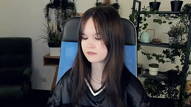 Elainebeness online show from 02-27-26, 07:24