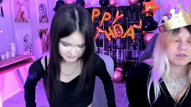 Elainebeness online show from 10-19-25, 08:33