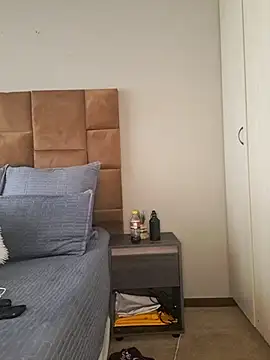 Snapshot of thicktash chatting on 11-08-25, 08:29 thicktash online show from 11-08-25, 08:29