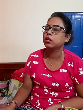 Snapshot of JODI_NO1 chatting on 10-12-25, 02:51 JODI NO1 online show from 10-12-25, 02:51