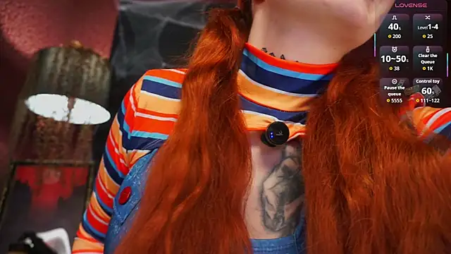 Snapshot of poisonivy_ chatting on 10-29-25, 05:50 poisonivy  online show from 10-29-25, 05:50