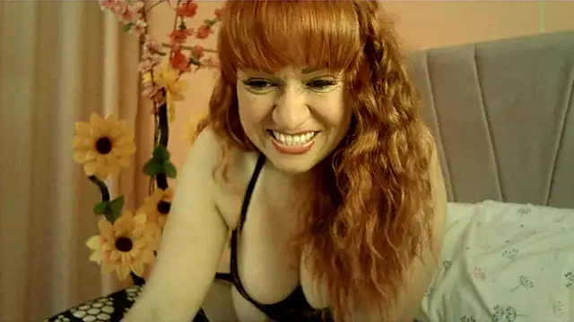 Snapshot of taylor198115 chatting on 06-05-26, 05:45 taylor198115 online show from 06-05-26, 05:45