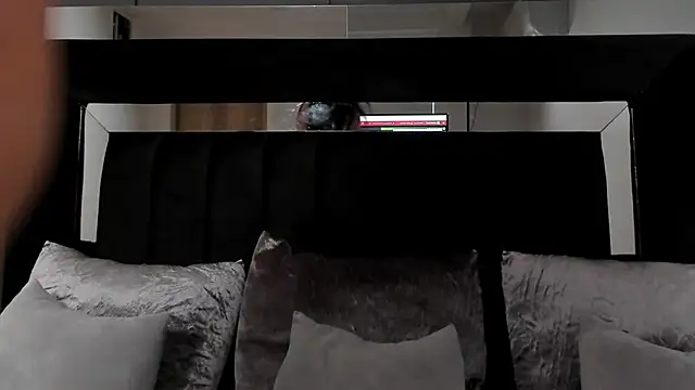 Snapshot of julieta_jewel chatting on 03-03-26, 01:07 julieta jewel online show from 03-03-26, 01:07