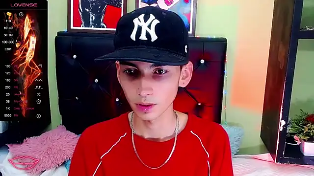 Snapshot of ttimy_x_boy chatting on 02-21-25, 11:54 ttimy x boy online show from 02-21-25, 11:54