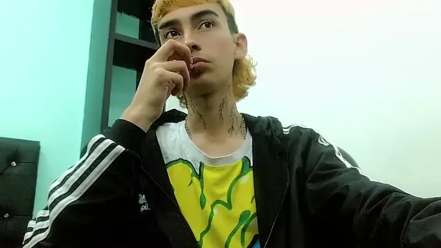 ttimy x boy online show from 03-12-26, 07:18