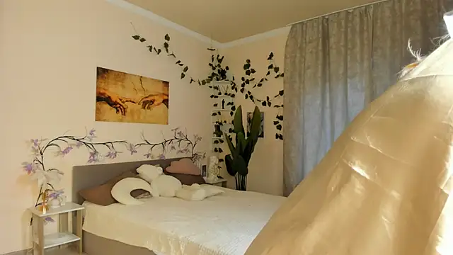 Emily relish online show from 09-23-25, 01:29