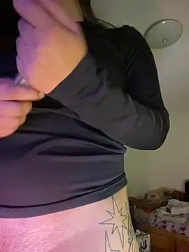 Miss oliviaa online show from 05-17-26, 11:05