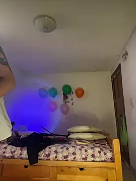 Miss oliviaa online show from 04-14-26, 08:58