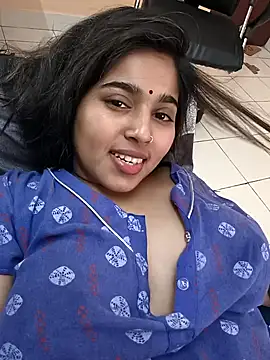 Snapshot of Sweet-Rani chatting on 04-24-26, 10:17 Sweet-Rani online show from 04-24-26, 10:17