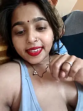 Snapshot of Sweet-Rani chatting on 04-18-26, 07:58 Sweet-Rani online show from 04-18-26, 07:58