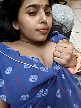 Snapshot of Sweet-Rani chatting on 04-30-26, 07:10 Sweet-Rani online show from 04-30-26, 07:10