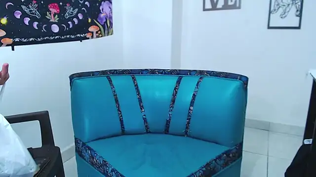 logannth online show from 04-10-26, 04:19