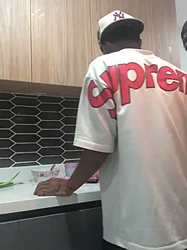 logannth online show from 02-03-26, 11:43