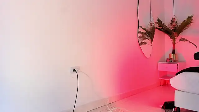 Brittany cute18 online show from 02-16-26, 11:42