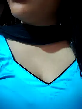 Snapshot of cutepragya2 chatting on 09-09-25, 04:44 cutepragya2 online show from 09-09-25, 04:44