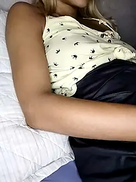 Snapshot of fofinhaa12 chatting on 02-17-25, 07:55 fofinhaa12 online show from 02-17-25, 07:55