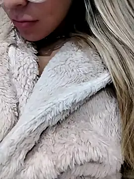 Snapshot of fofinhaa12 chatting on 10-09-25, 10:38 fofinhaa12 online show from 10-09-25, 10:38