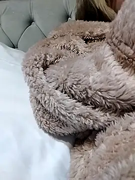 Snapshot of fofinhaa12 chatting on 11-04-25, 05:39 fofinhaa12 online show from 11-04-25, 05:39