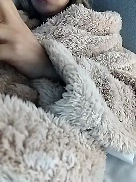 fofinhaa12 online show from 11-13-25, 12:42