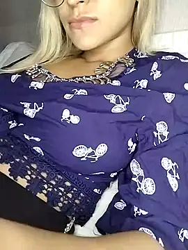 Snapshot of fofinhaa12 chatting on 03-18-25, 09:10 fofinhaa12 online show from 03-18-25, 09:10