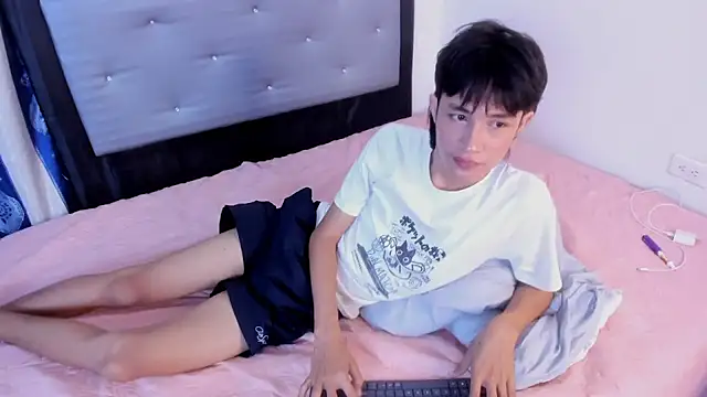 Johhan  Lee online show from 01-23-25, 03:54