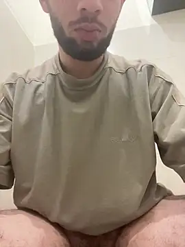 Snapshot of roland_alex1 chatting on 02-11-26, 10:20 roland alex1 online show from 02-11-26, 10:20