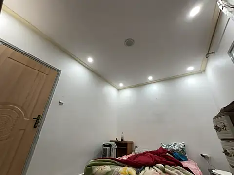 Snapshot of roland_alex1 chatting on 02-10-26, 09:47 roland alex1 online show from 02-10-26, 09:47