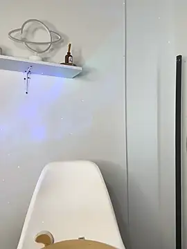 Snapshot of kristynmassey chatting on 02-25-26, 08:52 kristynmassey online show from 02-25-26, 08:52