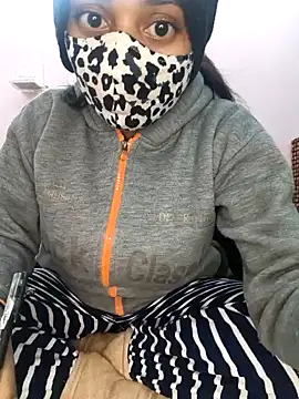 Snapshot of bigtitsqueen chatting on 01-12-25, 04:29 bigtitsqueen online show from 01-12-25, 04:29