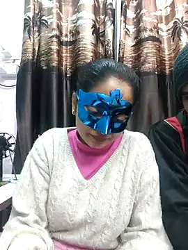 Snapshot of bigtitsqueen chatting on 01-09-25, 04:06 bigtitsqueen online show from 01-09-25, 04:06