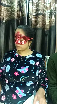 Snapshot of bigtitsqueen chatting on 12-24-24, 03:47 bigtitsqueen online show from 12-24-24, 03:47