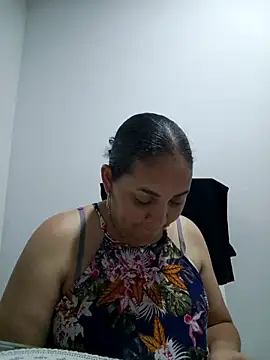 Snapshot of MirandaSoto chatting on 10-16-25, 03:48 MirandaSoto online show from 10-16-25, 03:48