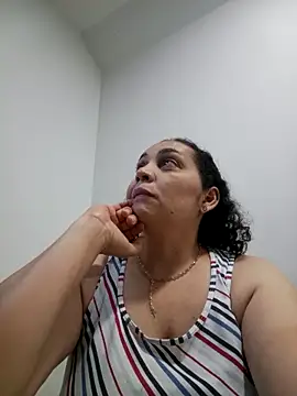 MirandaSoto online show from 05-04-26, 03:54