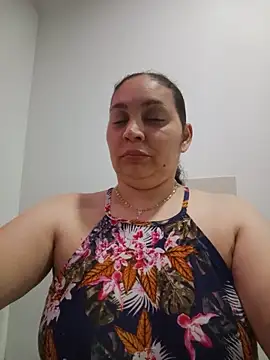Snapshot of MirandaSoto chatting on 06-17-26, 03:28 MirandaSoto online show from 06-17-26, 03:28