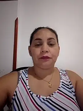 Snapshot of MirandaSoto chatting on 03-18-25, 07:44 MirandaSoto online show from 03-18-25, 07:44
