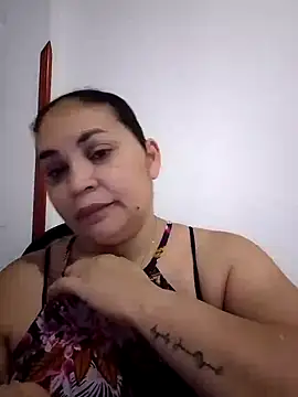 Snapshot of MirandaSoto chatting on 03-11-25, 04:29 MirandaSoto online show from 03-11-25, 04:29
