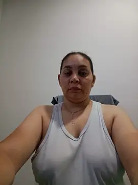 MirandaSoto online show from 06-01-26, 03:40