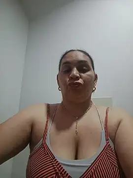 Snapshot of MirandaSoto chatting on 07-11-26, 04:02 MirandaSoto online show from 07-11-26, 04:02