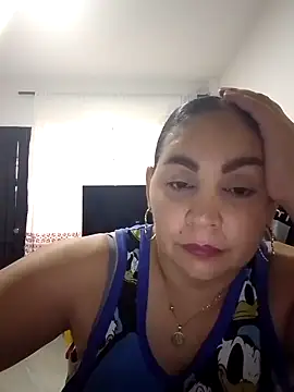 Snapshot of MirandaSoto chatting on 03-10-25, 03:41 MirandaSoto online show from 03-10-25, 03:41