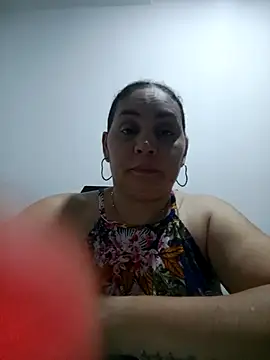 Snapshot of MirandaSoto chatting on 09-14-25, 04:02 MirandaSoto online show from 09-14-25, 04:02