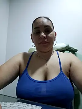 Snapshot of MirandaSoto chatting on 10-22-25, 03:50 MirandaSoto online show from 10-22-25, 03:50