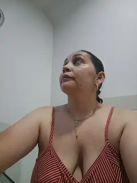 Snapshot of MirandaSoto chatting on 07-10-26, 03:39 MirandaSoto online show from 07-10-26, 03:39