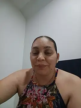 Snapshot of MirandaSoto chatting on 06-06-26, 04:07 MirandaSoto online show from 06-06-26, 04:07